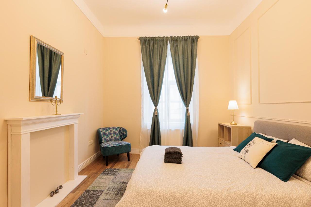 Cozy Apartment In The Historical City Center Timişoara Exterior foto